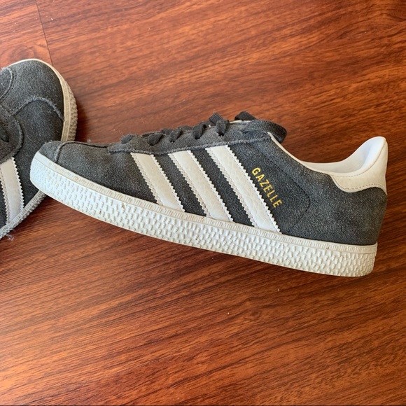KIDS ADIDAS GAZELLE - size 2 - Picture 7 of 8